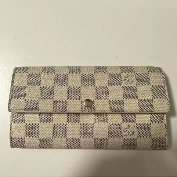 Louis Vuitton Azure Wallet - Picture 1 of 10